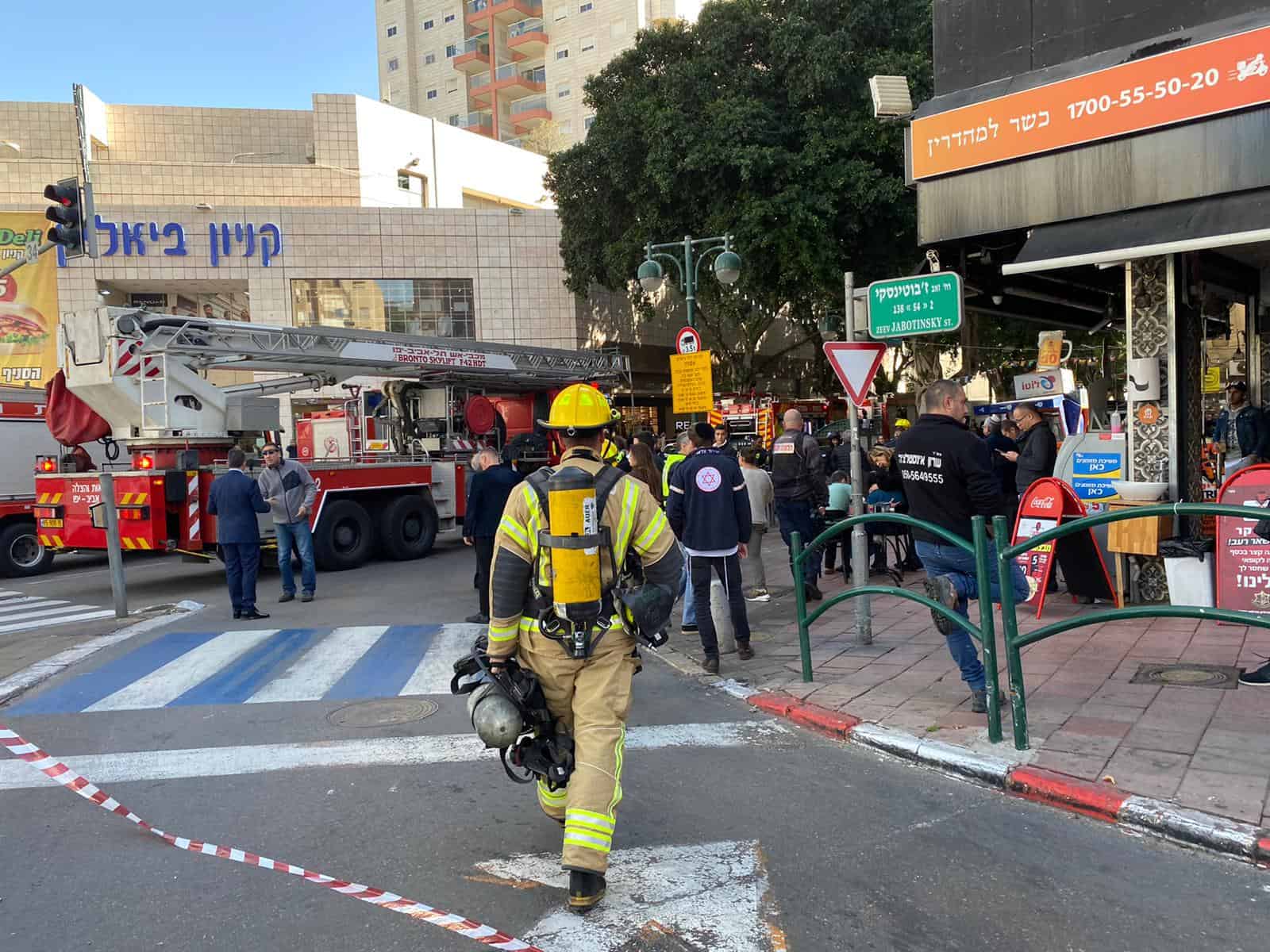 ז'בוטינסקי פינת ביאליק. רמת גן . צילום: דוברות מחוז דן 