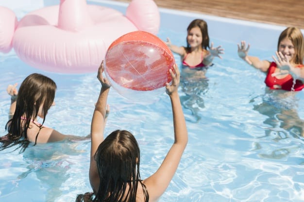 playing-time-swimming-pool-with-beach-ball_23-2148255389 (002)גל חזיזה כתבה 13
