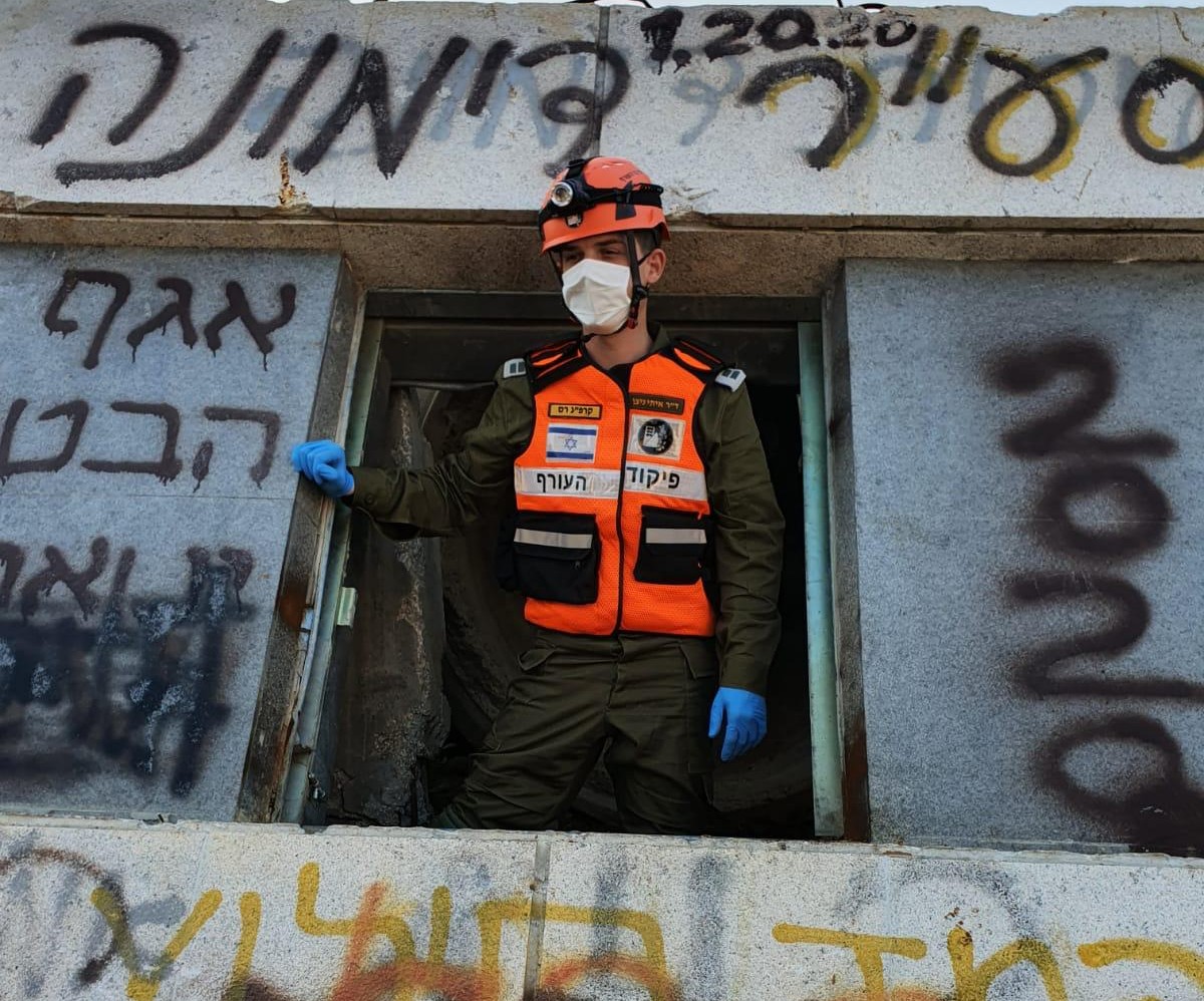 סגן ד”ר איתי ניצן בפעילות מבצעית (צילום דובר צה”ל)