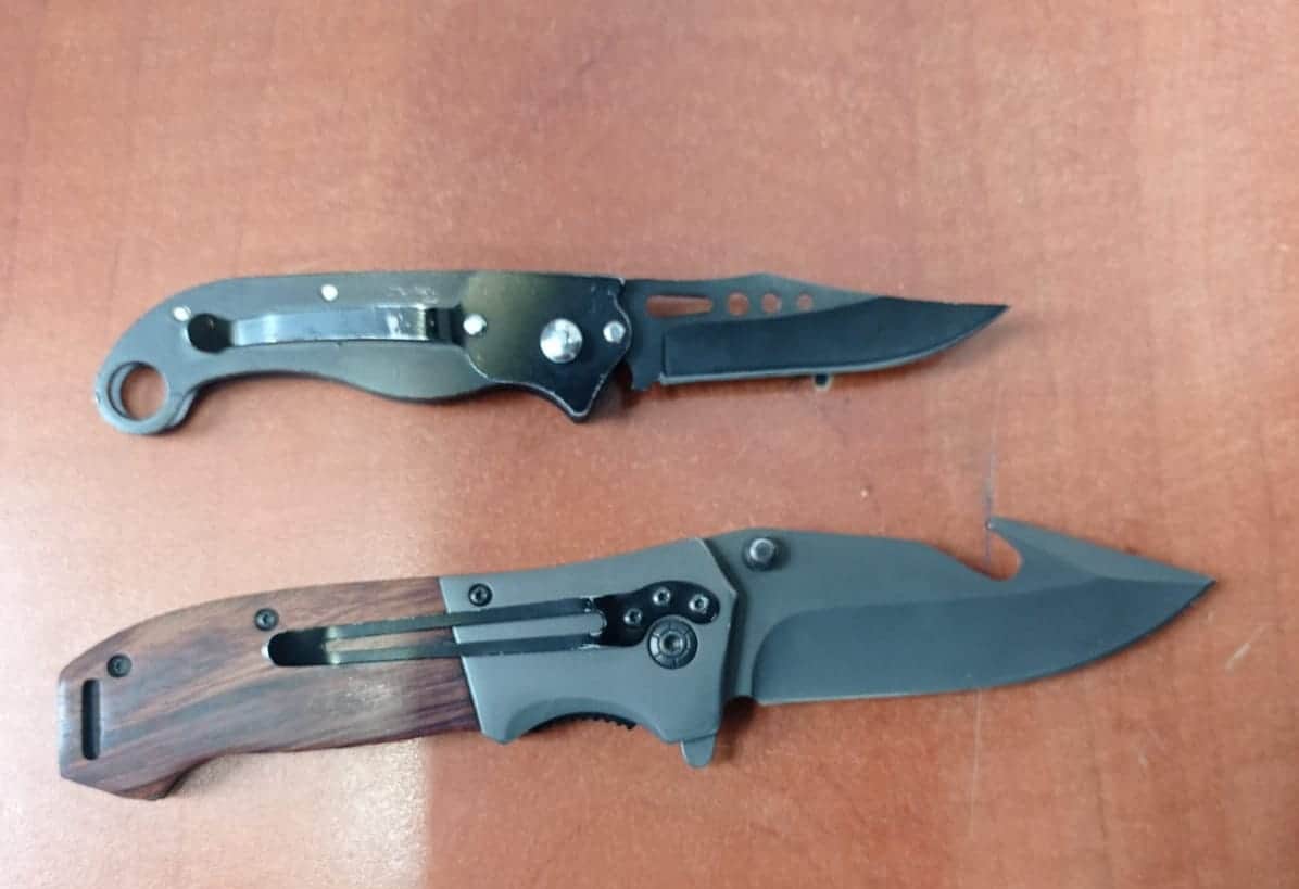 הסכינים שנתפסו (צילום דוברות המשטרה)