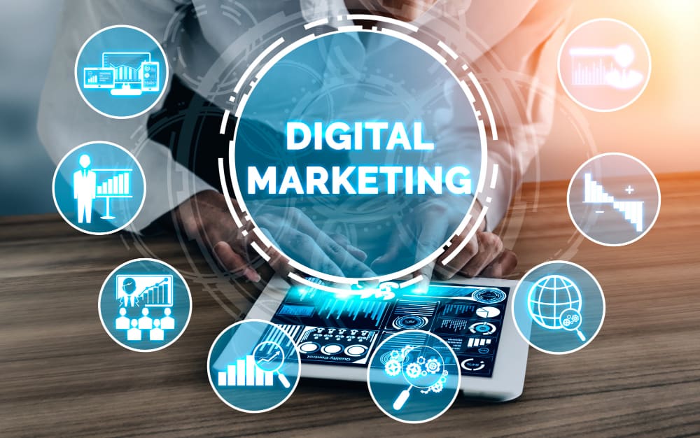 ביי פוסט. קרדיט: FREEPIKmarketing-digital-technology-business