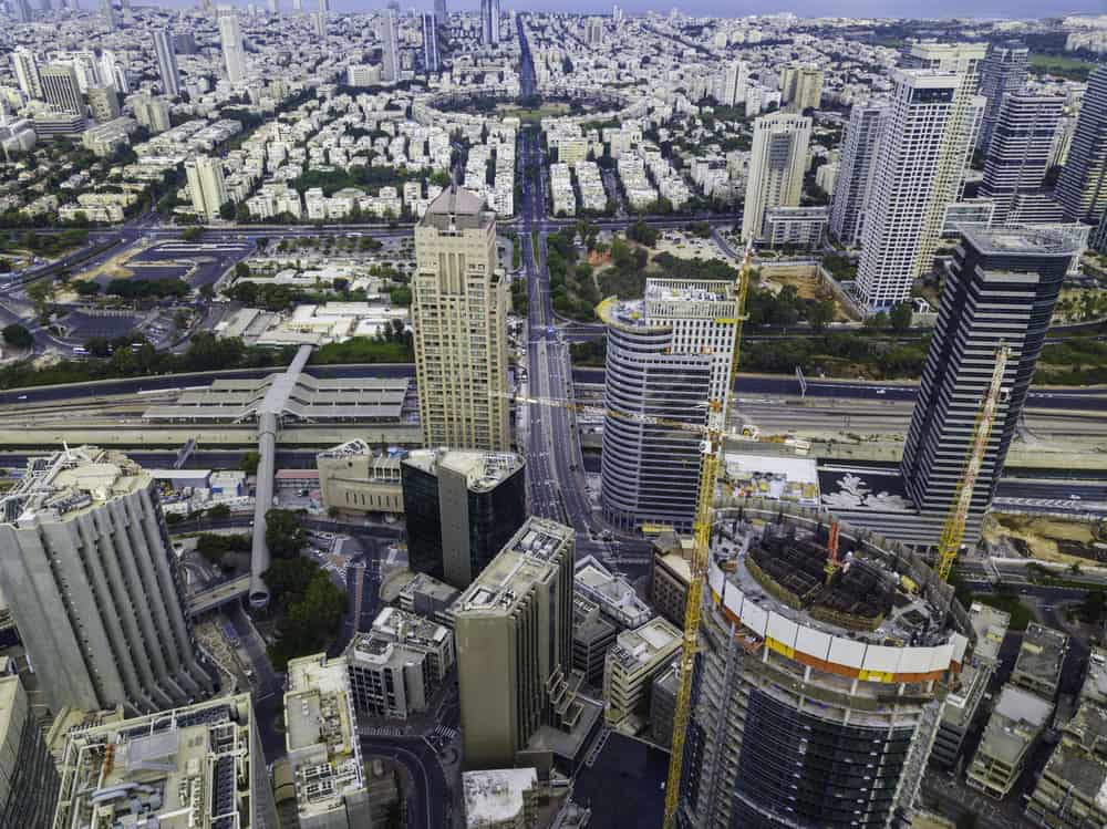 בסט לינקס צילום: shutterstockMetropolis,Ramat,Gan,,Givatayim,Tel,Aviv,Israel,,Drone,Footage,Business