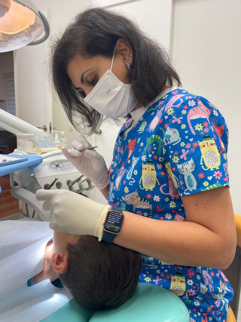 ד”ר ערין ג׳מיל עבד אלקאדר – מומחית לרפואת שיניים לילדים ונוער גבעתיים -מרפאת שיניים אל קאדר.צילום פרטי