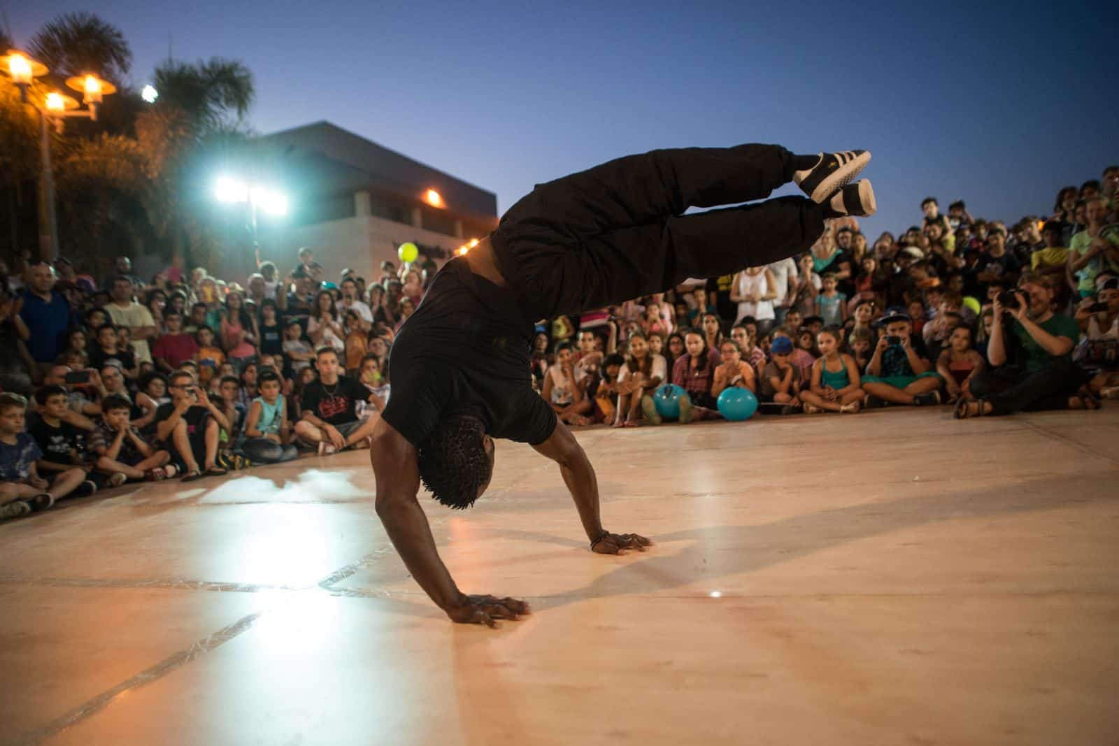 פסטיבל תרבות רחוב ברמת גן ייארח את אליפות ישראל בברייקדאנס צילום חורחה נובומינסקי
