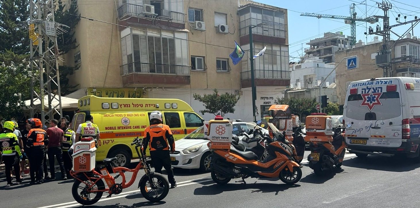 מקום התאונה. הילדה הועברה לטיפול בשיבא | צילום: דוברות איחוד הצלה