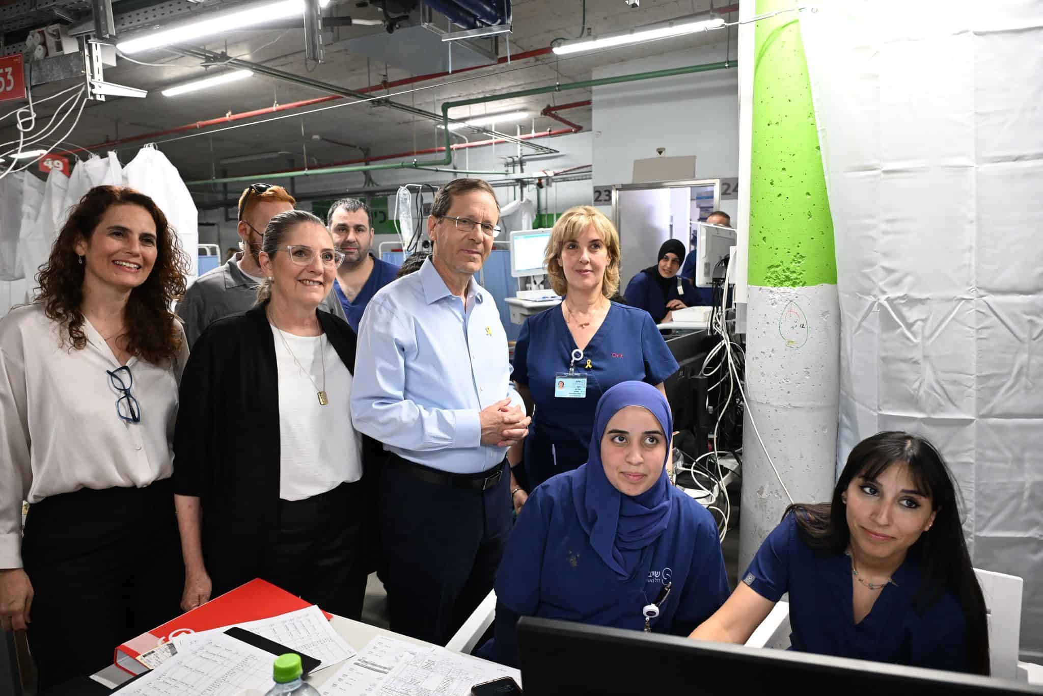 נשיא המדינה ביקר בבית החולים התת קרקעי שהוקם במרכז הרפואי שיבא. קרדיט צילום: חיים צח/לע״מ