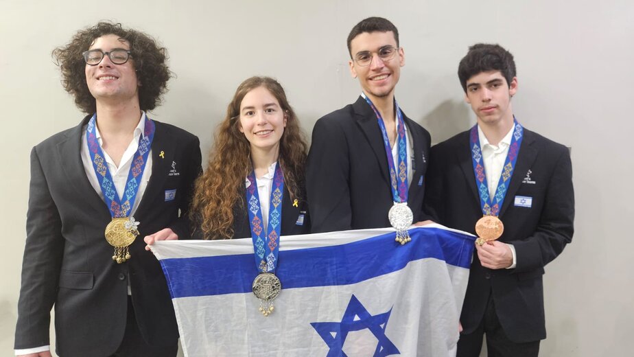נבחרת ישראל בביולוגיה. קרדיט: משרד החינוך ומרכז מדעני העתיד