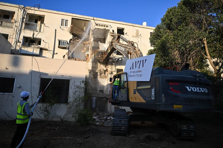 אירוע ההריסה ותחילת הבניה בפרויקט אביב בגבעתיים. צילום: אלעד גוטמן