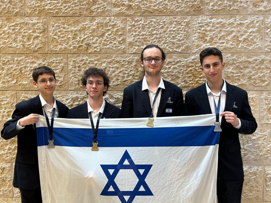 עומר, איתמר, יונתן ויהונדב. קרדיט: משרד החינוך ומרכז מדעני העתיד