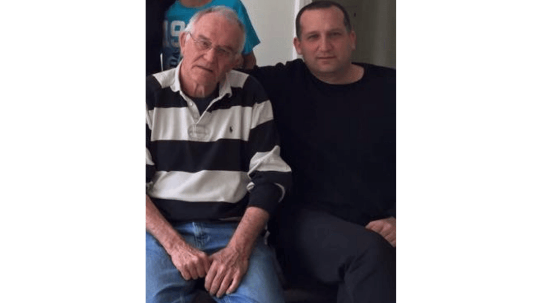 רן קוניק עם אביו. צילום באדיבות המשפחה
