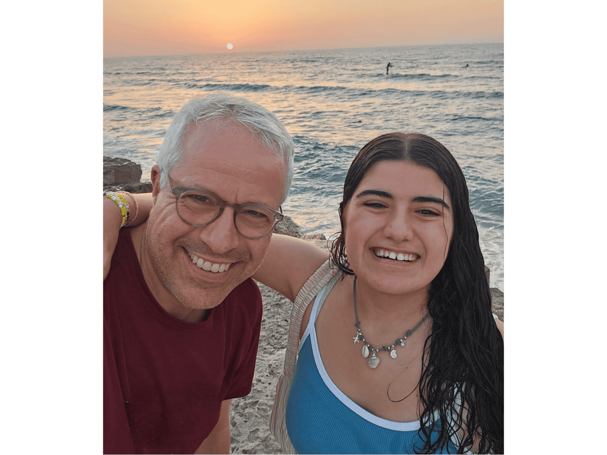 אורן הלמן עם בתו. צילום פרטי