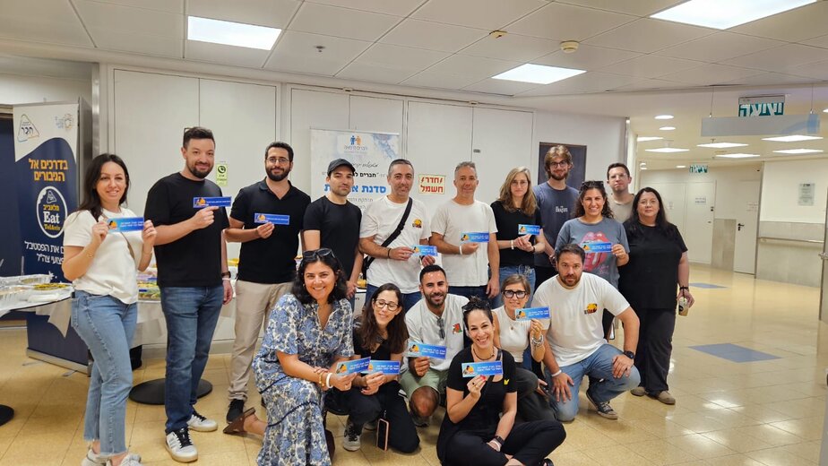 בישלו והגישו ארוחת בראנץ' מפנקת לכל החיילים הפצועים ולצוות הרפואי בשיבא לזכר דניאל אלוש. צילום: בן גולד