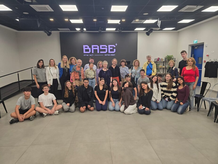 משלחת המתנדבים מה-JCC במנהטן שהגיעה לביקור מרגש בגבעתיים צילום: עיריית גבעתיים