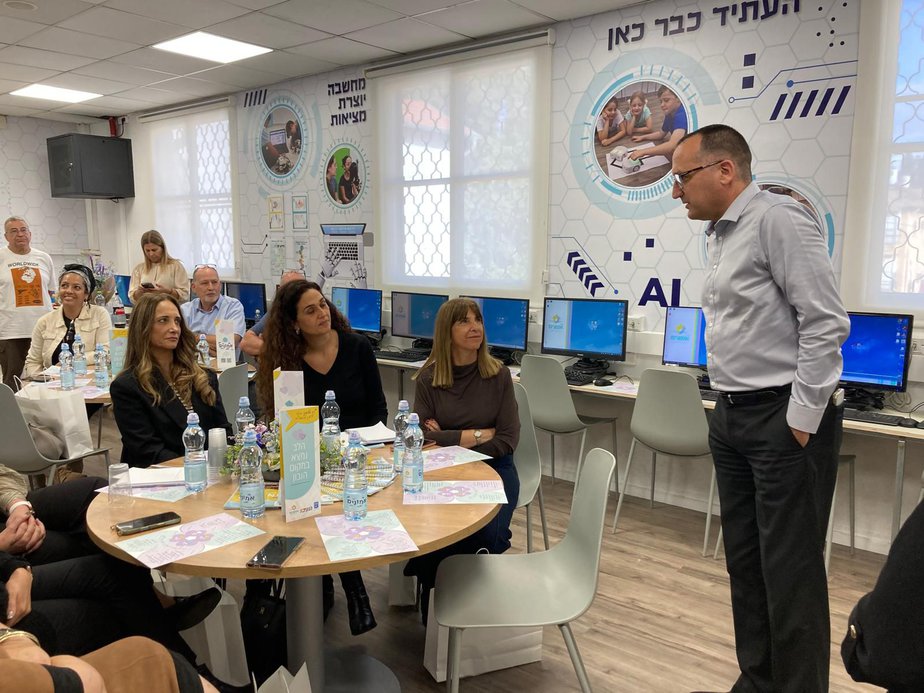 WhatsApp Image 2025-12-09 at 09.58.36