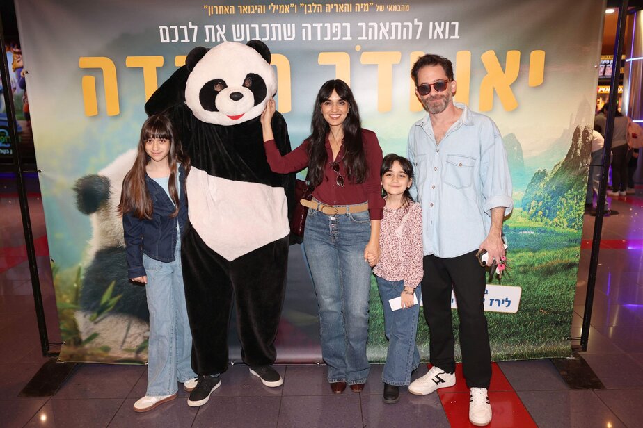 רואי פרסול. תום אבני, לירז צ'רכי והבנות. צילום אור גפן