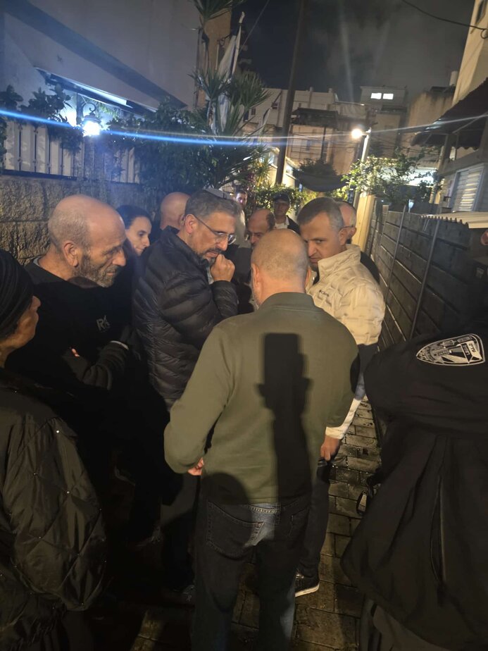 סיור בשטח ההצפות. צילום: יח"צ