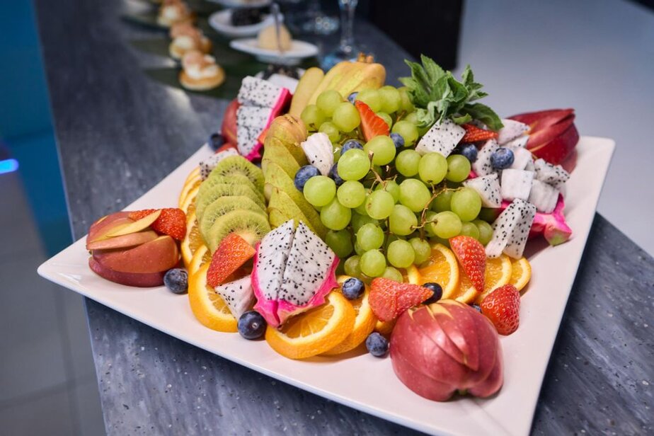 מגש פירות העונה