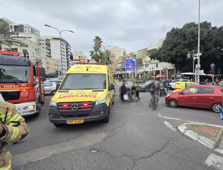 תאונת דרכים ברמת גן. צילום: דוברות מד"א
