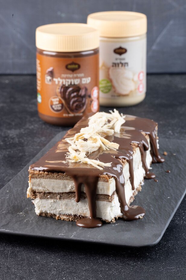 עוגת ביסקוויטים טחינה שוקולד של חברת אחוה צילום הדס ניצן .docx (1)