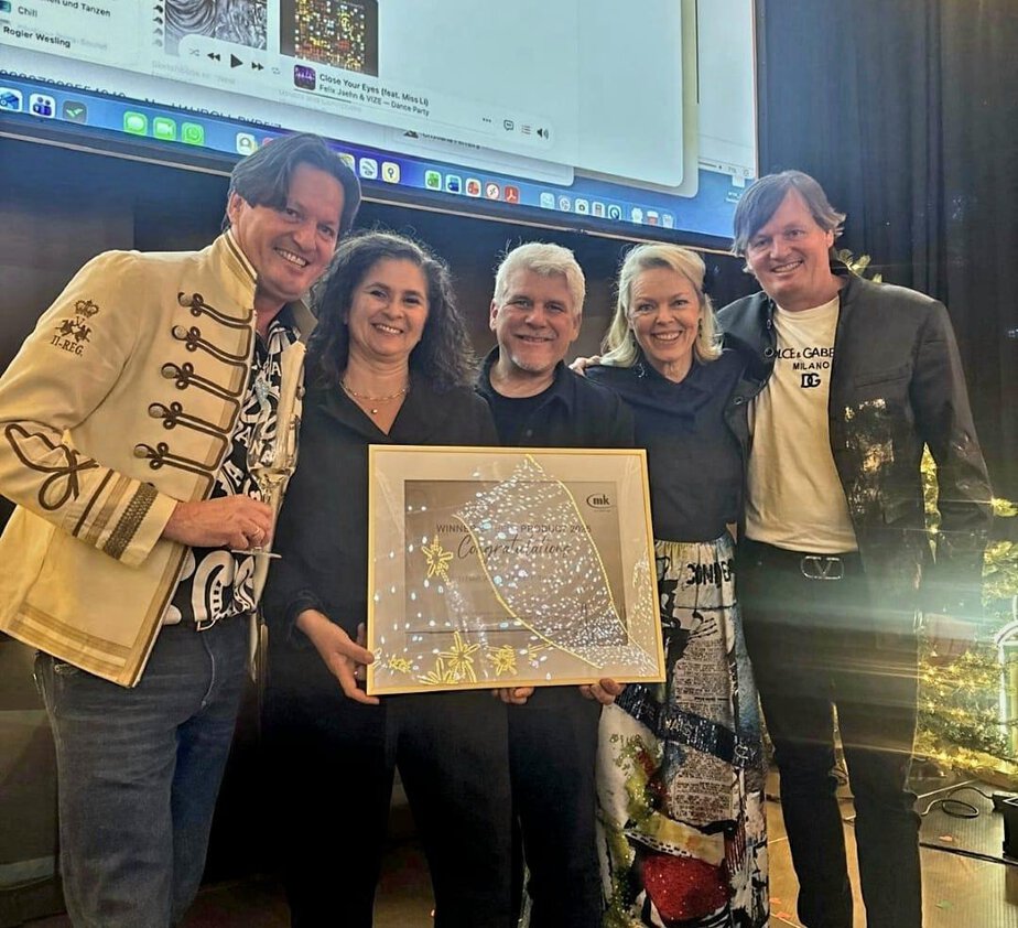 תומאס מארק, מרי קלאוס, סיון וענת פרג', וקלאוס מארק. צילום MK העולמית (1)