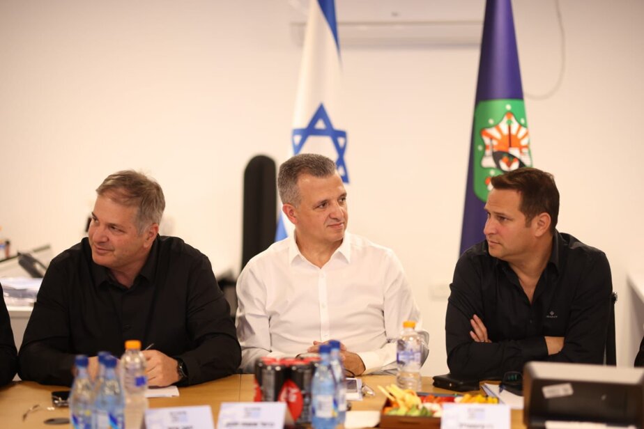 ראש העיר רמת גן, כרמל שאמה הכהן ושר החינוך, יואב קיש. צילום: אורי חבושי, דוברות עיריית ר״ג