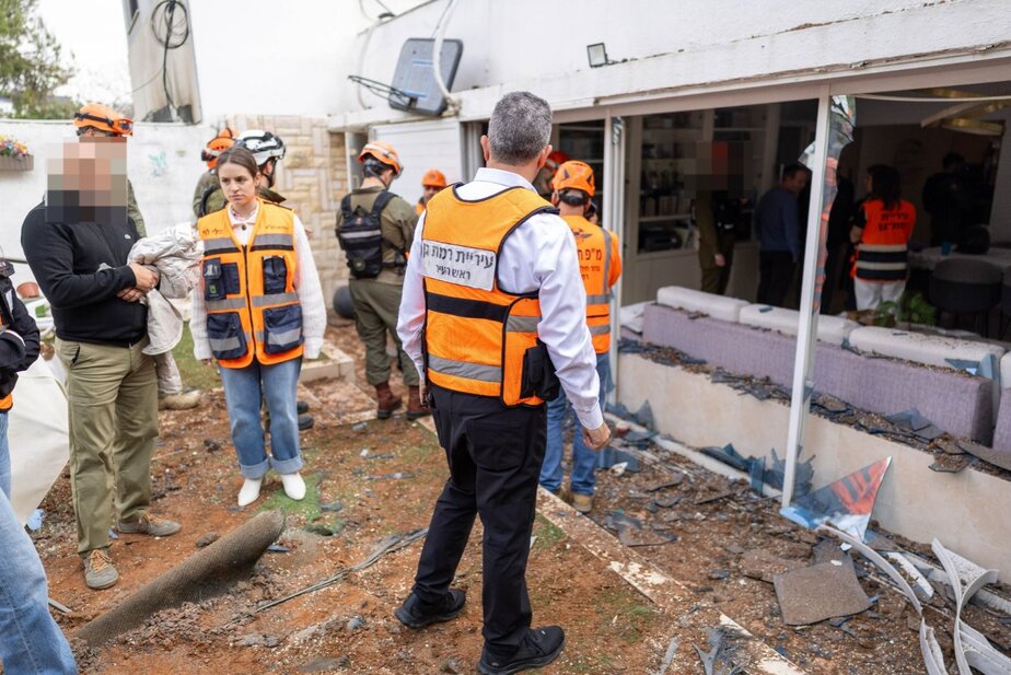 אחת מזירות הנפילה ברמת גן. צילום: אורי חבושי