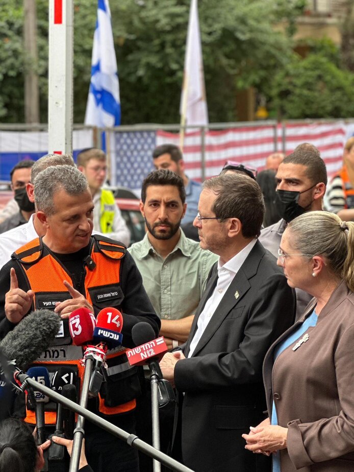 הנשיא הרצוג בביקור בזירה ברמת גן. צילום: מור רחמני