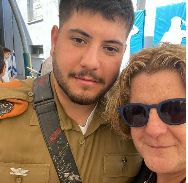 אור-לי ניב עם עומרי ז"ל. צילום באדיבות המשפחה