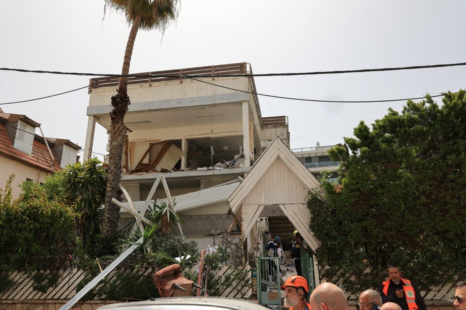 שברי יירוט ברמת גן. צילום: כיבוי אש והצלה