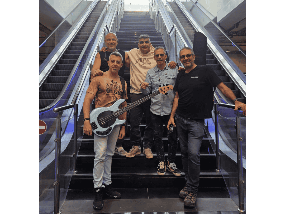 צילומים באדיבות להקת “אקרופוליס”מהאלבום האישי