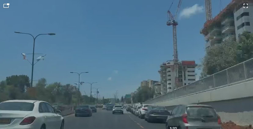 הפקק (נתיב ימיני) מאלוף שדה לכיוון רחוב הירדן