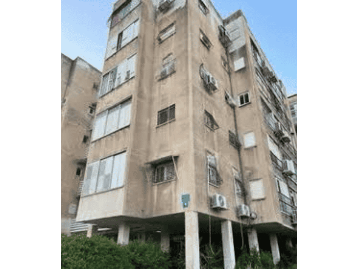 בניין בשכונת עמידר רמת גן