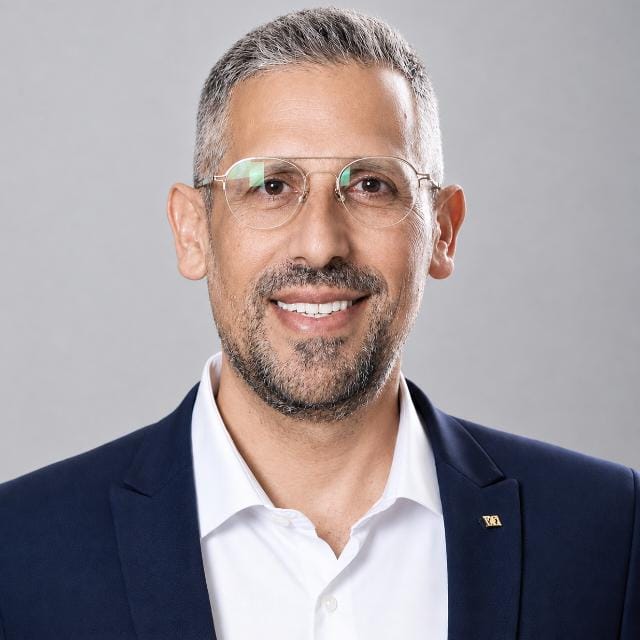 עו"ד זוהר ישרים