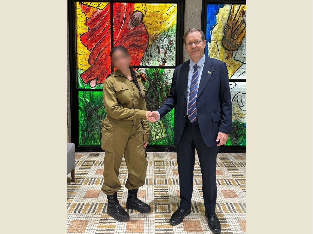 רב״ט ג׳ מרמת גן עם נשיא המדינה