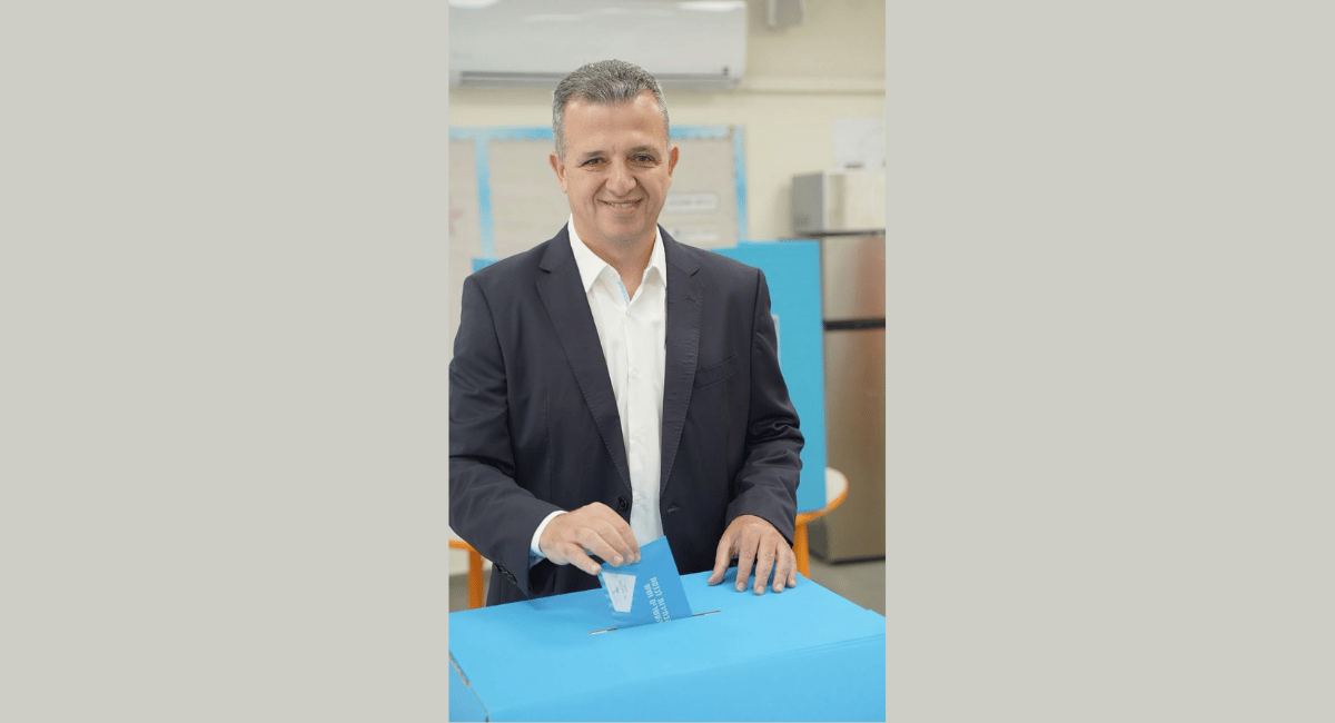 ראש העיר רמת גן כרמל שאמה הכהן בבית ספר ויצמן